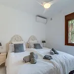 Villa Beachside In Carib Playa