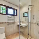 Villa Beachside In Carib Playa