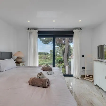 Villa Beachside In Carib Playa Marbella
